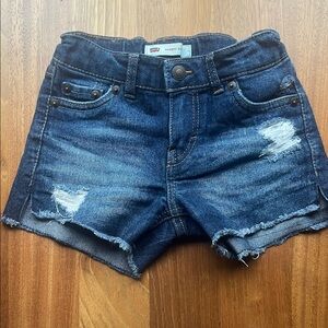 Little Girls Levi’s Dark Blue Distressed Jean Shorts Size 5